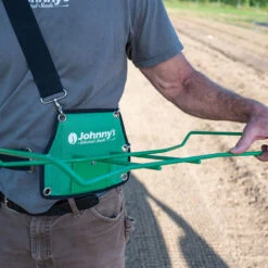 Johnny's Transplant Caddy -Garden Plant Shop 06295 04 jss transplant caddy