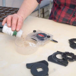 Manual Cell-Tray Seeder 9 Manual Cell-Tray Seeder -Garden Plant Shop 8367 05 manual seeder