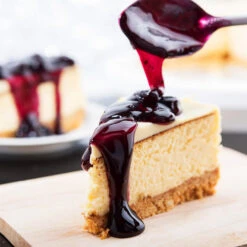 Triple Crown Thornless Blackberry Bush -Garden Plant Shop Triple Crown Blackberry 3